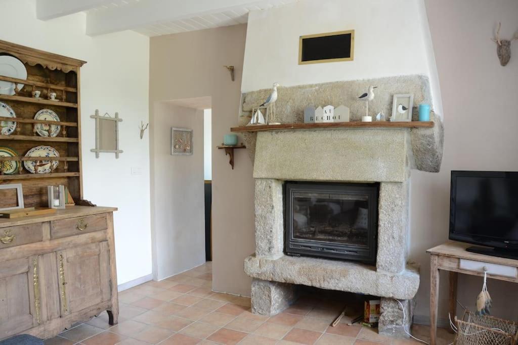 Petite Maison Bretonne Pour 4 Personnes Plounerin ภายนอก รูปภาพ